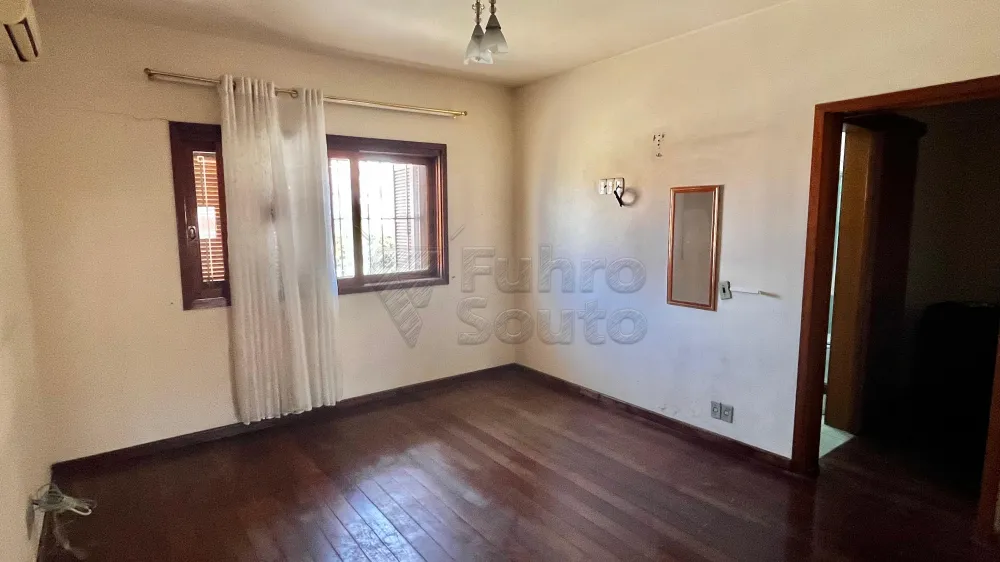 Comprar Casa / Padr&atilde;o em Pelotas R$ 1.350.000,00 - Foto 7