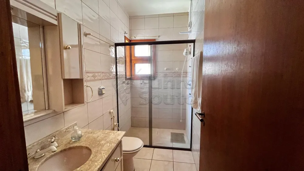 Comprar Casa / Padr&atilde;o em Pelotas R$ 1.350.000,00 - Foto 13