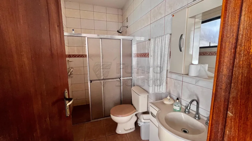 Comprar Casa / Padr&atilde;o em Pelotas R$ 1.350.000,00 - Foto 14