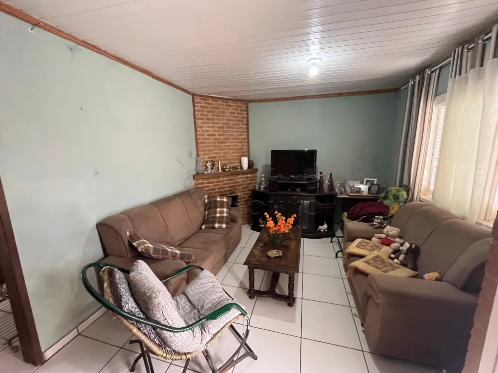 Comprar Casa / Padr&atilde;o em Pelotas R$ 180.000,00 - Foto 1