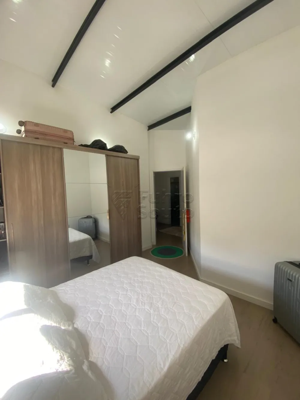 Comprar Casa / Padr&atilde;o em Pelotas R$ 600.000,00 - Foto 6