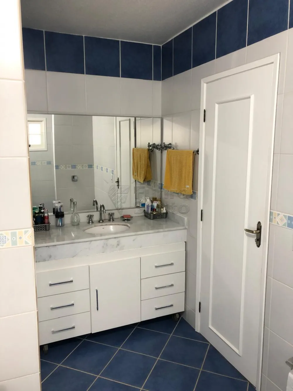 Comprar Casa / Padr&atilde;o em Pelotas R$ 980.000,00 - Foto 14