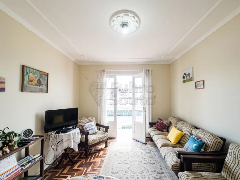 Comprar Apartamento / Padr&atilde;o em Pelotas R$ 185.000,00 - Foto 2