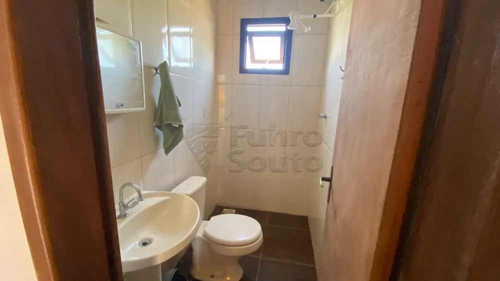 Comprar Casa / Padr&atilde;o em Pelotas R$ 255.000,00 - Foto 8