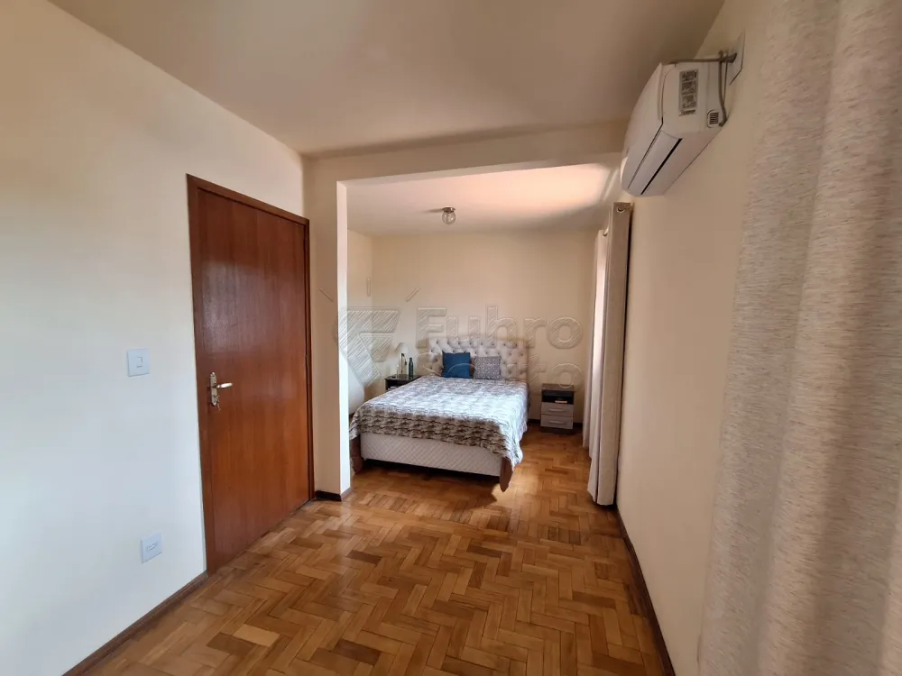 Comprar Casa / Padr&atilde;o em Pelotas R$ 550.000,00 - Foto 7