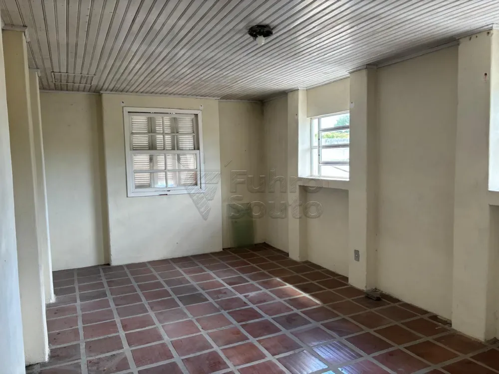 Comprar Casa / Padr&atilde;o em Pelotas R$ 1.280.000,00 - Foto 5