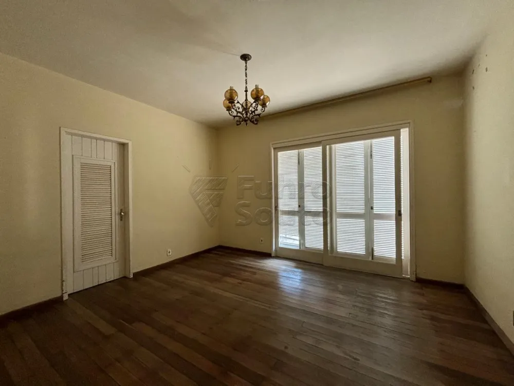 Comprar Casa / Padr&atilde;o em Pelotas R$ 1.280.000,00 - Foto 9