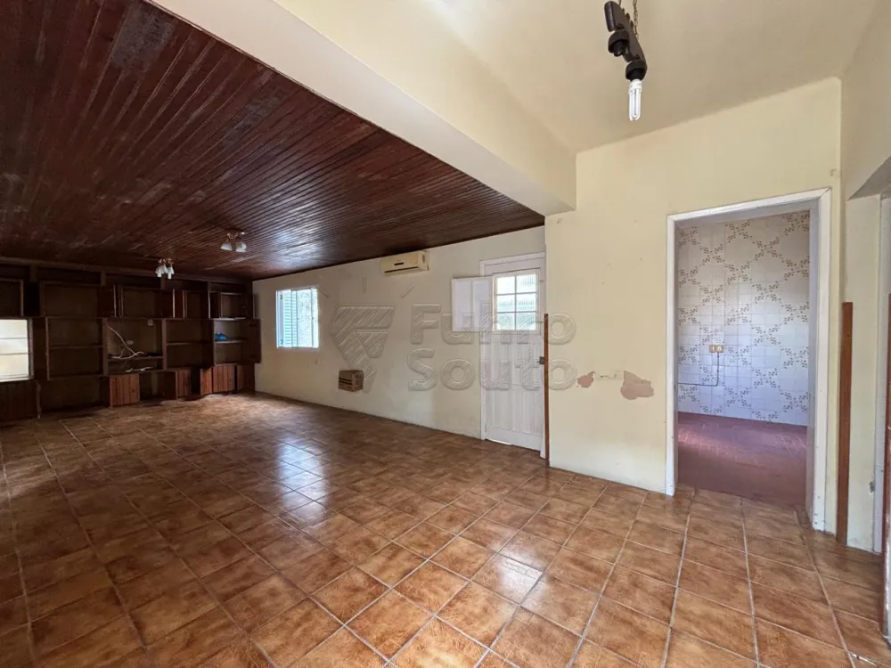 Comprar Casa / Padr&atilde;o em Pelotas R$ 1.280.000,00 - Foto 1