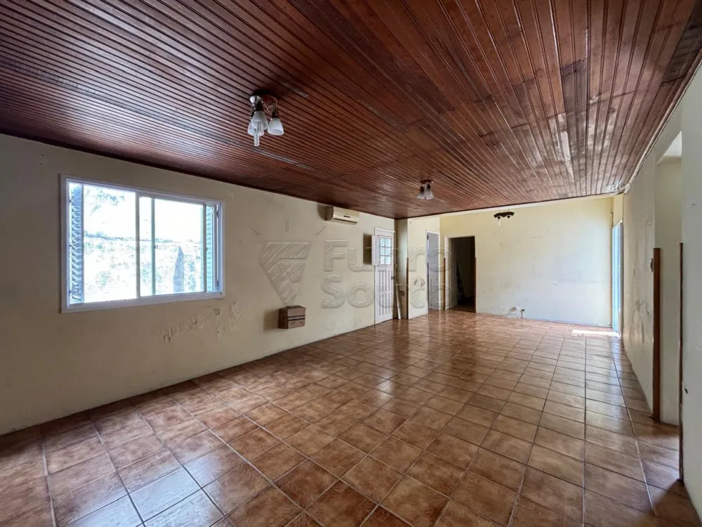Comprar Casa / Padr&atilde;o em Pelotas R$ 1.280.000,00 - Foto 2