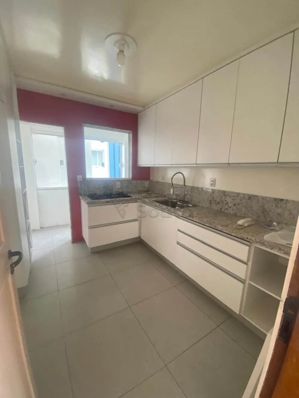 Comprar Apartamento / Padr&atilde;o em Pelotas R$ 450.000,00 - Foto 3