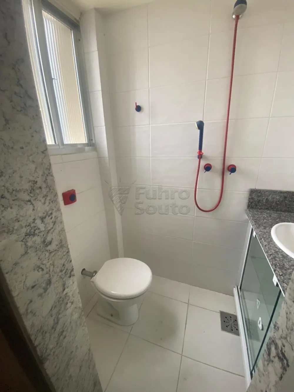 Comprar Apartamento / Padr&atilde;o em Pelotas R$ 450.000,00 - Foto 13