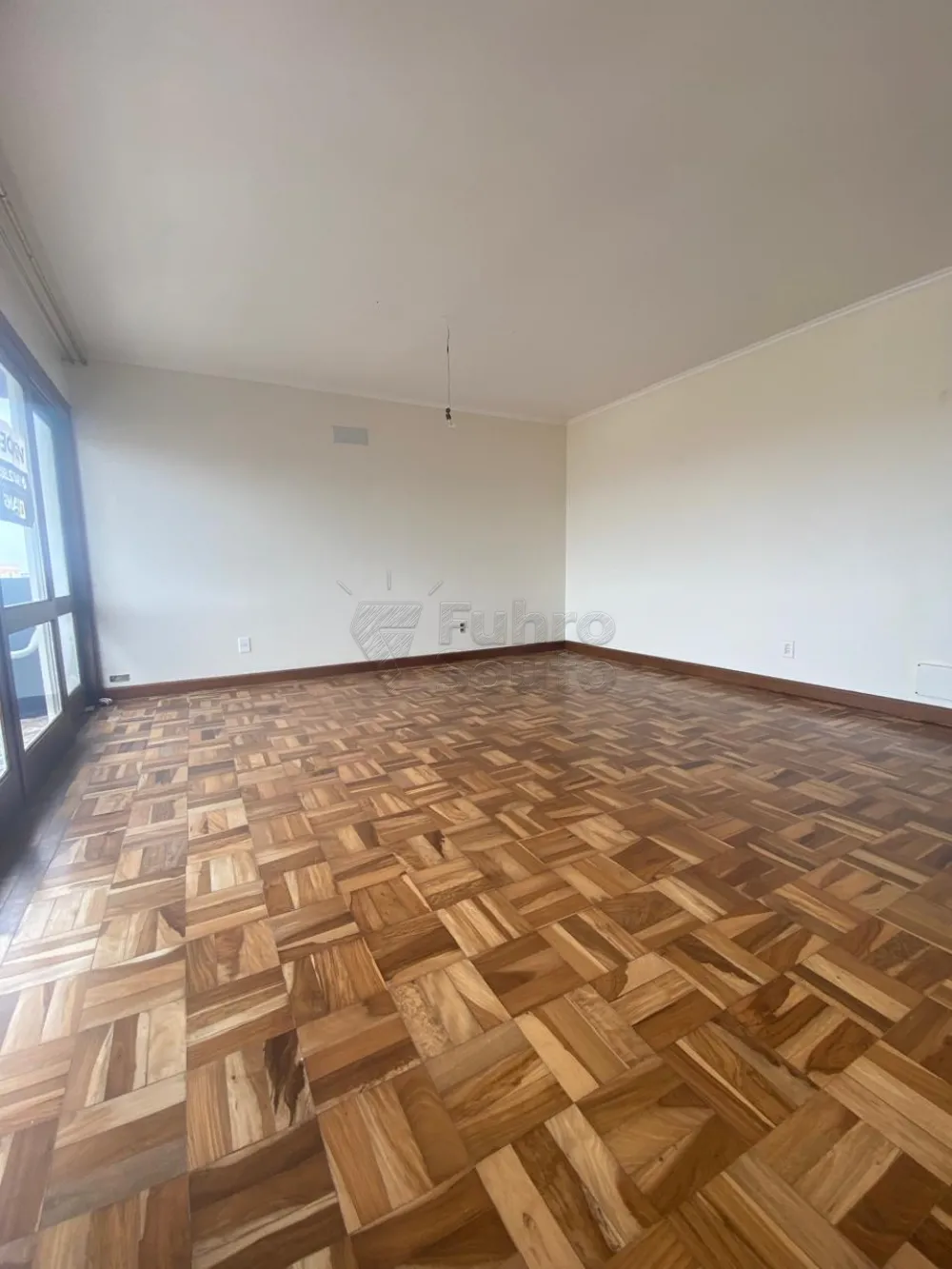 Comprar Apartamento / Padr&atilde;o em Pelotas R$ 450.000,00 - Foto 2