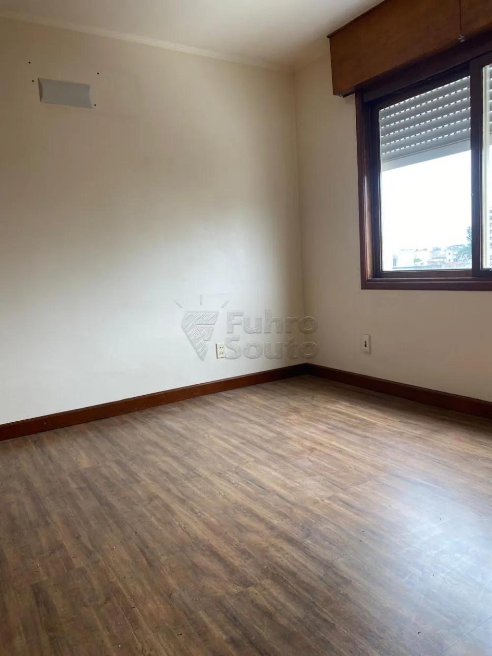 Comprar Apartamento / Padr&atilde;o em Pelotas R$ 450.000,00 - Foto 11