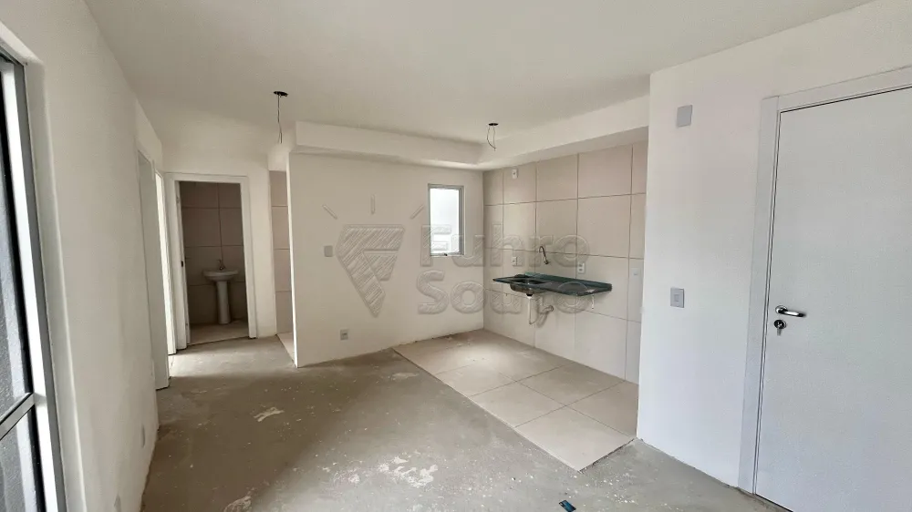 Comprar Apartamento / Padr&atilde;o em Pelotas R$ 220.000,00 - Foto 2