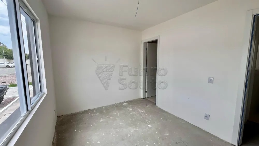 Comprar Apartamento / Padr&atilde;o em Pelotas R$ 220.000,00 - Foto 8