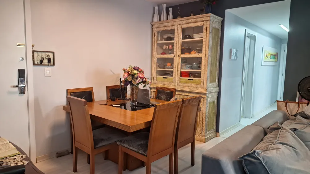 Comprar Apartamento / Padr&atilde;o em Pelotas R$ 750.000,00 - Foto 3