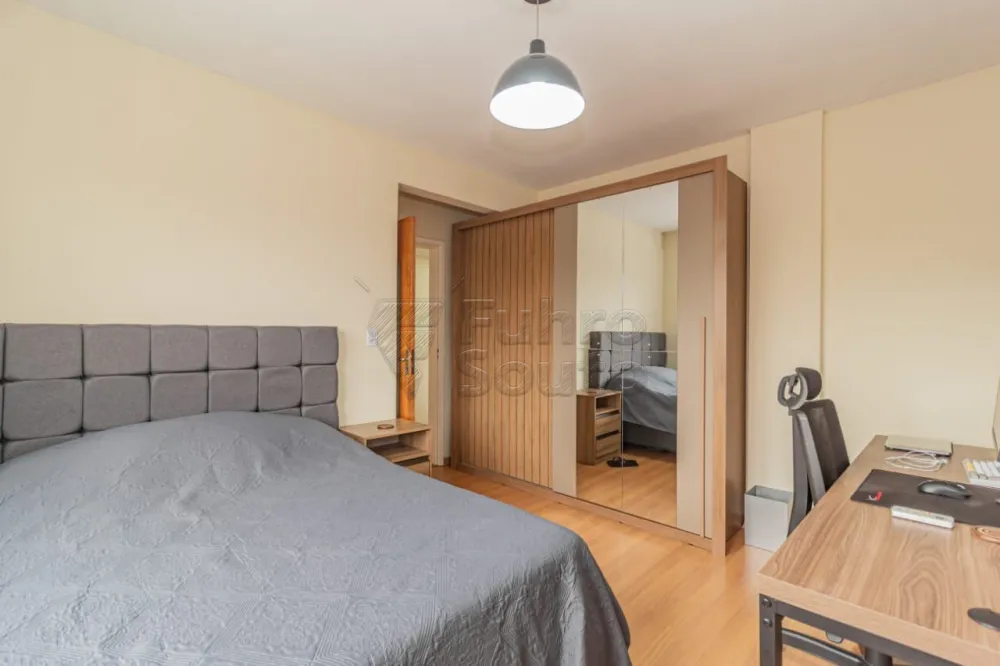 Comprar Apartamento / Padr&atilde;o em Pelotas R$ 424.000,00 - Foto 9