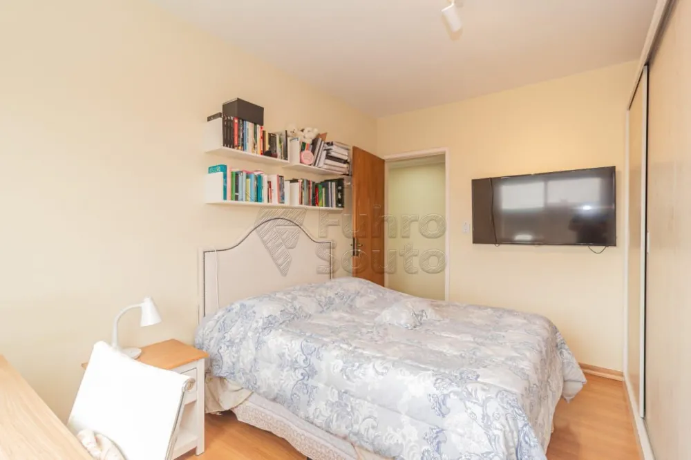 Comprar Apartamento / Padr&atilde;o em Pelotas R$ 424.000,00 - Foto 12