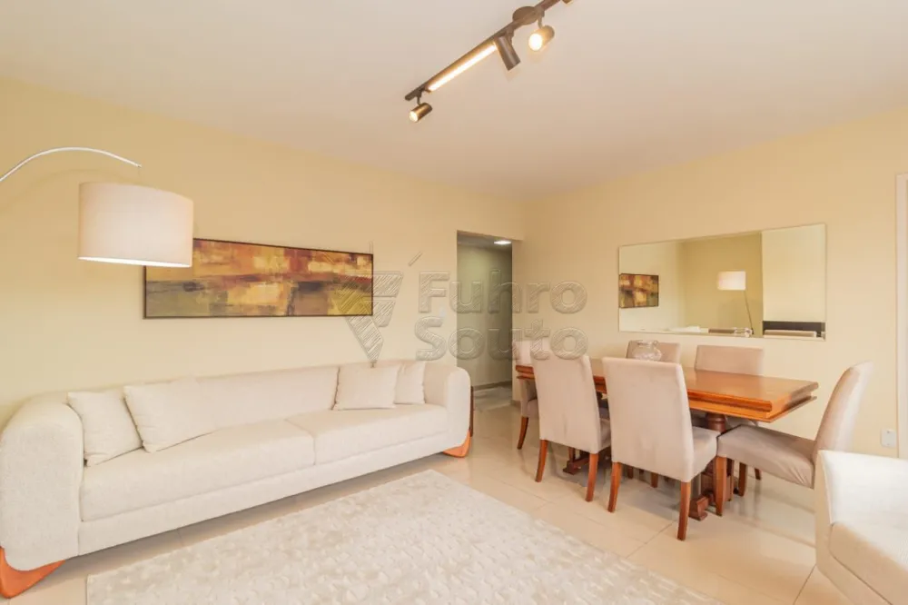Comprar Apartamento / Padr&atilde;o em Pelotas R$ 424.000,00 - Foto 3