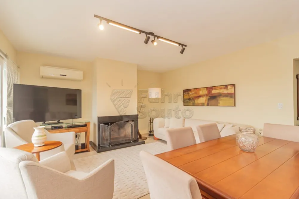 Comprar Apartamento / Padr&atilde;o em Pelotas R$ 424.000,00 - Foto 1