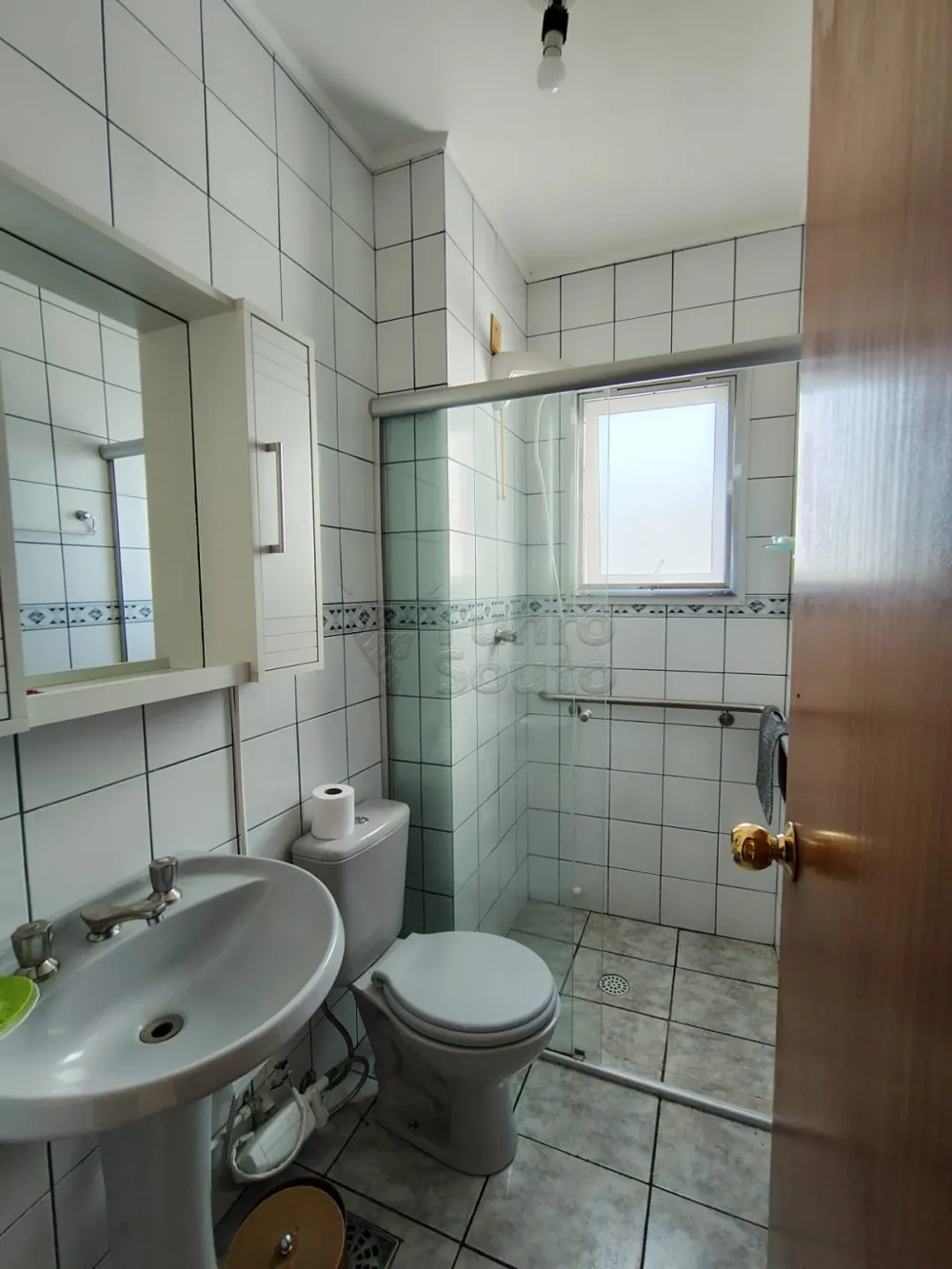 Comprar Apartamento / Padr&atilde;o em Pelotas R$ 280.000,00 - Foto 5