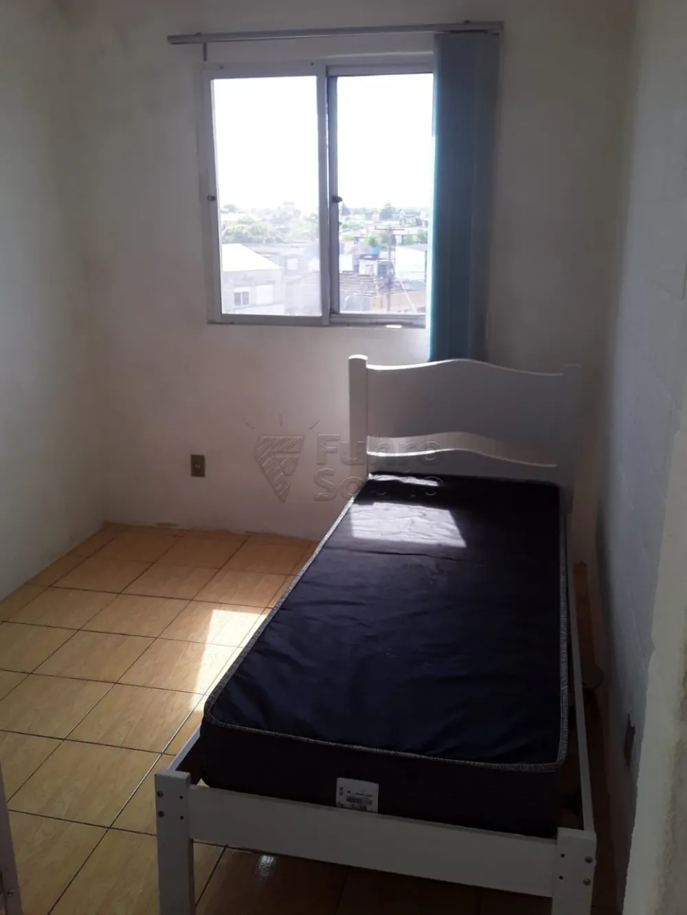 Comprar Apartamento / Padr&atilde;o em Pelotas R$ 140.000,00 - Foto 3