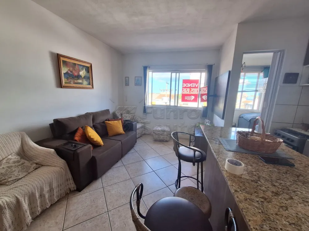 Comprar Apartamento / Padr&atilde;o em Pelotas R$ 230.000,00 - Foto 2