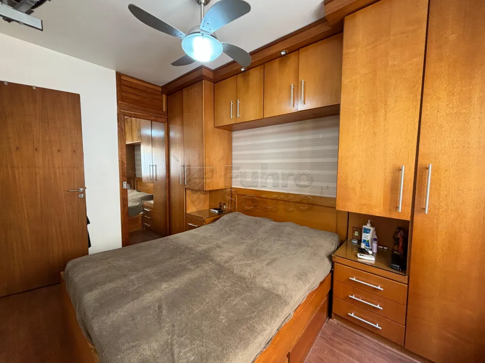 Comprar Apartamento / Padr&atilde;o em Pelotas R$ 280.000,00 - Foto 3