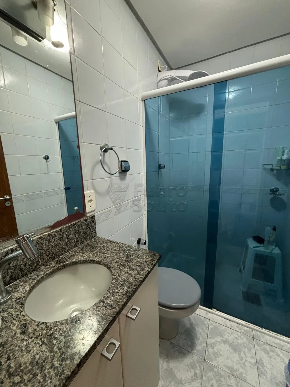 Comprar Apartamento / Padr&atilde;o em Pelotas R$ 280.000,00 - Foto 8