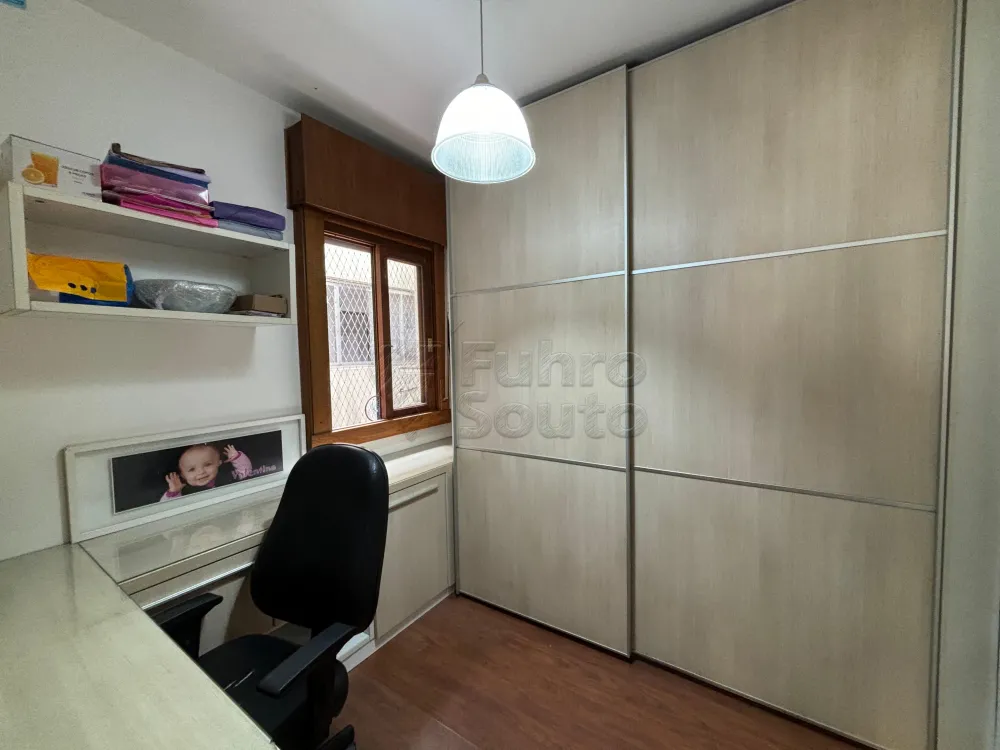 Comprar Apartamento / Padr&atilde;o em Pelotas R$ 280.000,00 - Foto 6