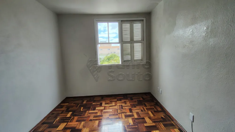 Comprar Apartamento / Padr&atilde;o em Pelotas R$ 175.000,00 - Foto 5