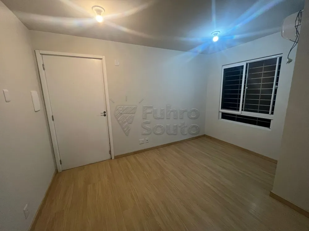 Comprar Apartamento / Padr&atilde;o em Pelotas R$ 170.000,00 - Foto 1