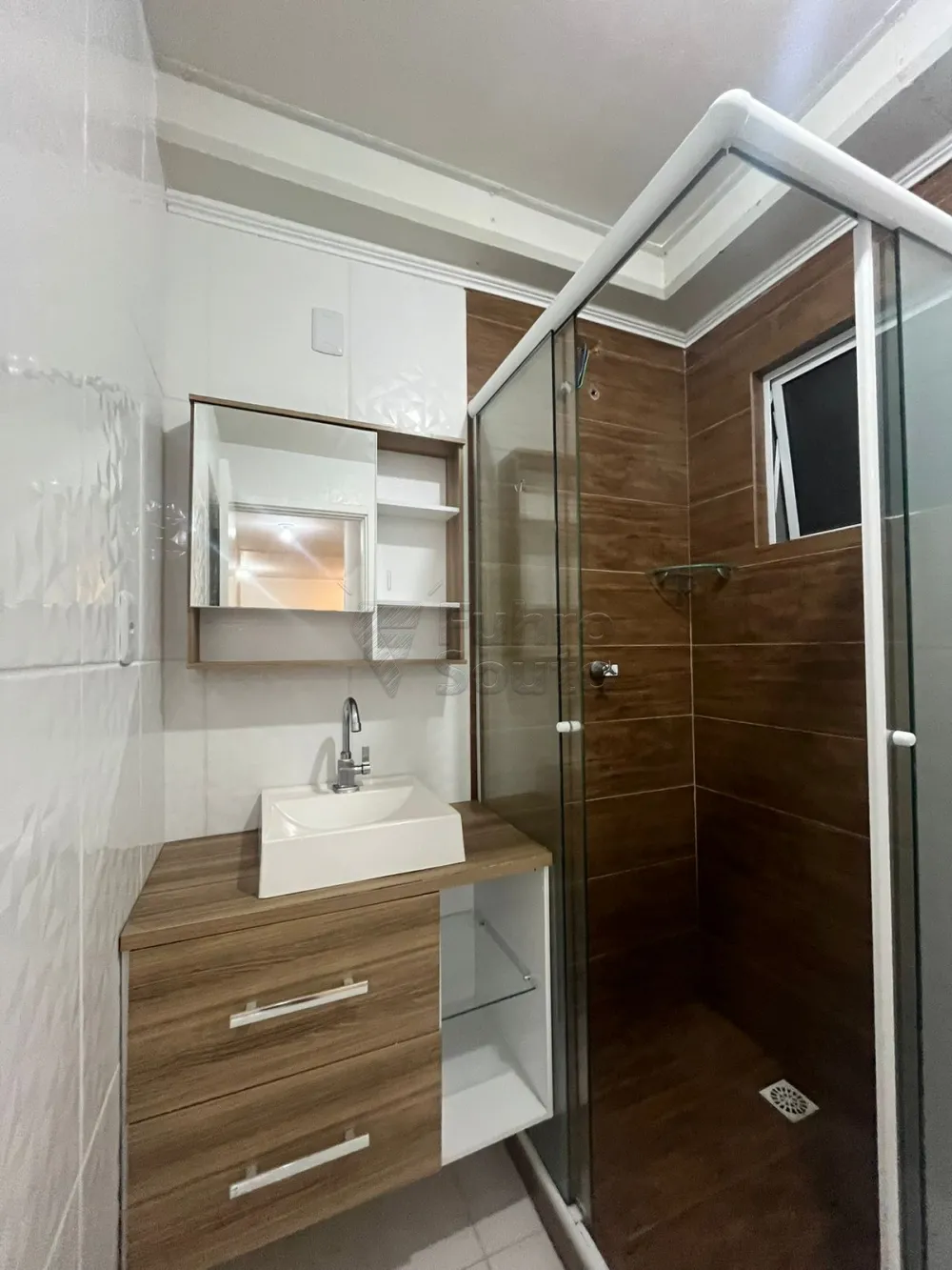 Comprar Apartamento / Padr&atilde;o em Pelotas R$ 170.000,00 - Foto 5