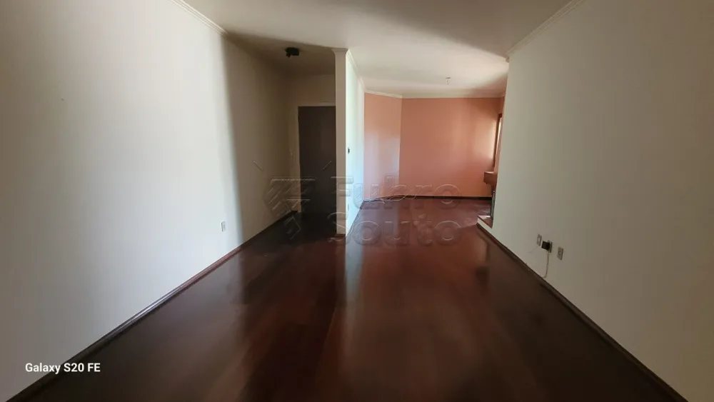 Comprar Apartamento / Padr&atilde;o em Pelotas R$ 720.000,00 - Foto 2