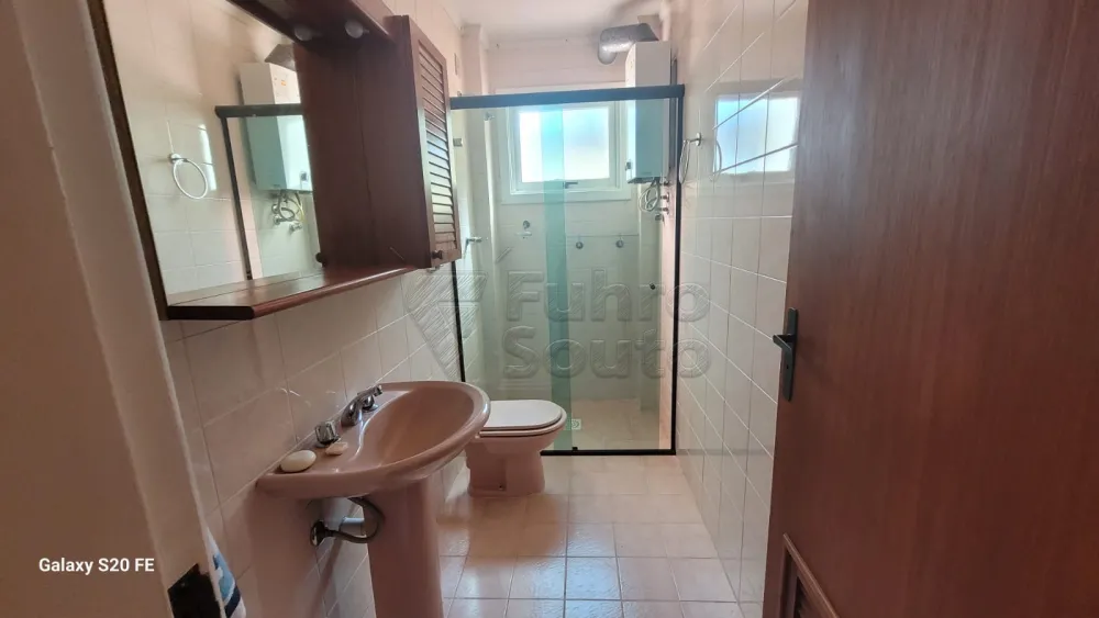 Comprar Apartamento / Padr&atilde;o em Pelotas R$ 720.000,00 - Foto 8