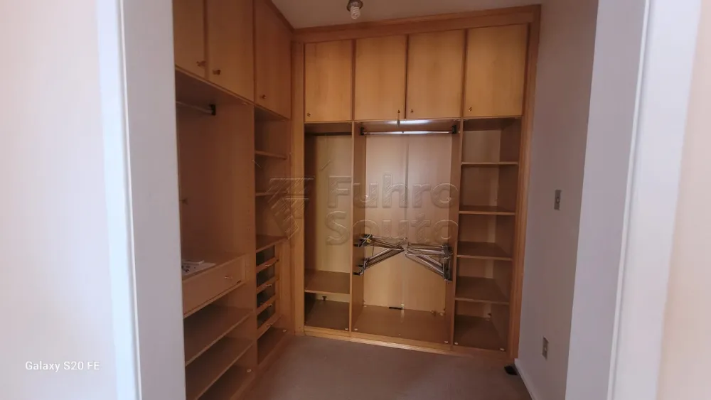 Comprar Apartamento / Padr&atilde;o em Pelotas R$ 720.000,00 - Foto 6