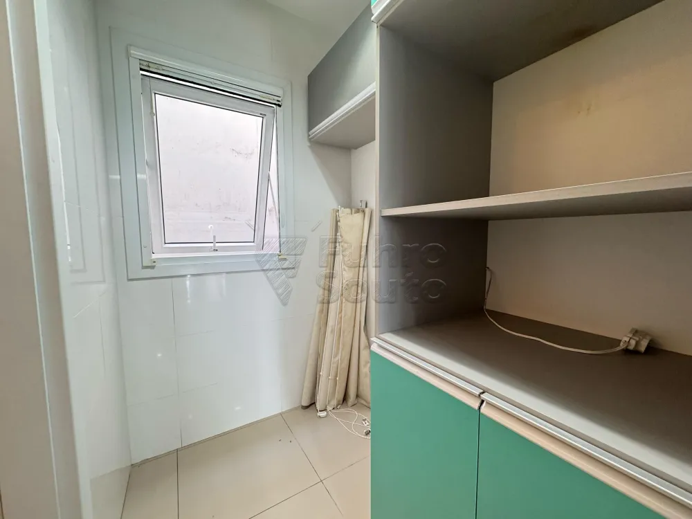 Comprar Apartamento / Padr&atilde;o em Pelotas R$ 795.000,00 - Foto 11