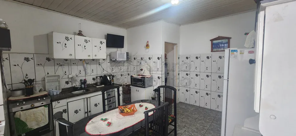 Comprar Casa / Padr&atilde;o em Pelotas R$ 250.000,00 - Foto 1