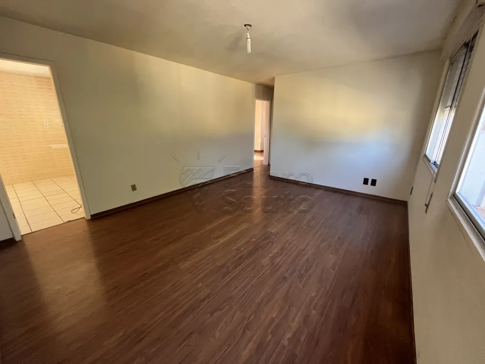 Comprar Apartamento / Padr&atilde;o em Pelotas R$ 220.000,00 - Foto 1