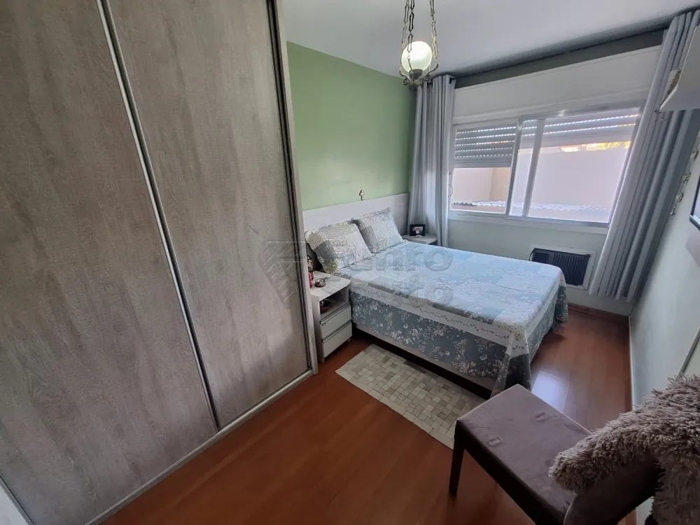 Comprar Apartamento / Padr&atilde;o em Pelotas R$ 350.000,00 - Foto 9