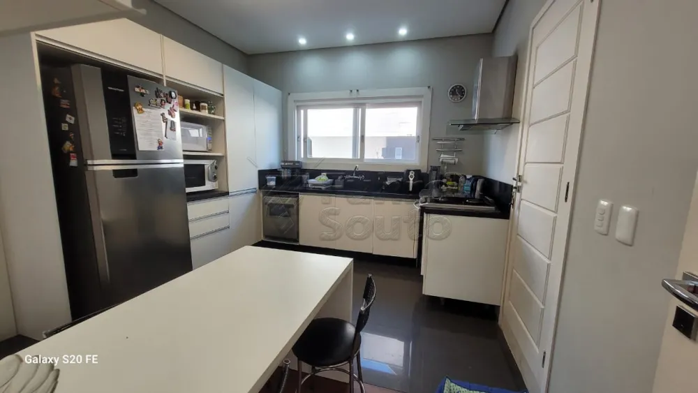 Comprar Casa / Condom&iacute;nio em Pelotas R$ 3.800.000,00 - Foto 5