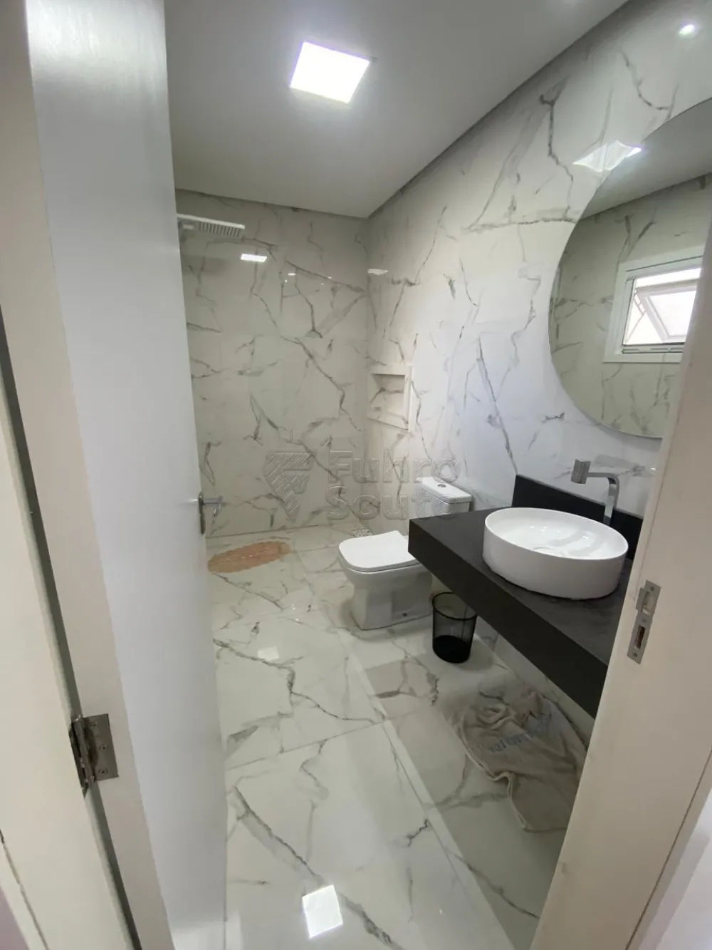 Alugar Casa / Padr&atilde;o em Pelotas R$ 7.500,00 - Foto 12