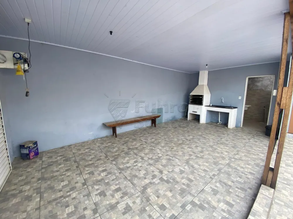 Comprar Casa / Padr&atilde;o em Pelotas R$ 350.000,00 - Foto 9