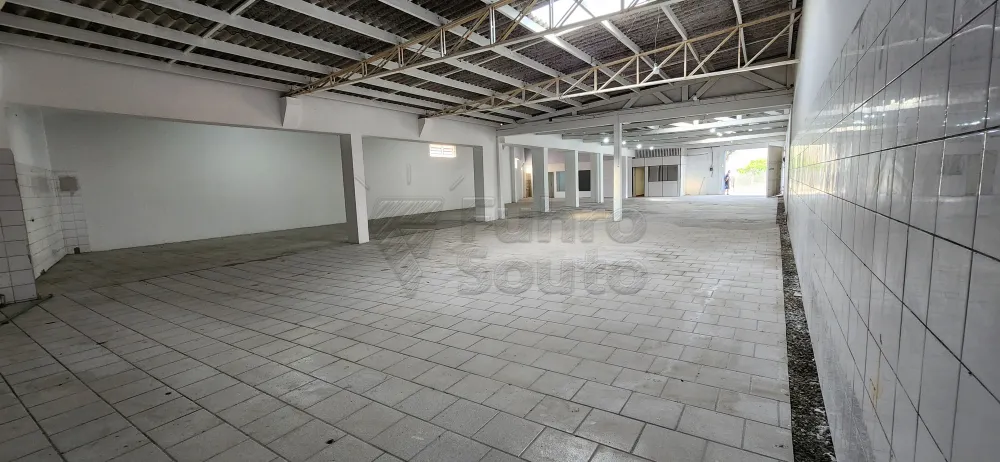Comprar Comercial / Pr&eacute;dio em Pelotas R$ 490.000,00 - Foto 4
