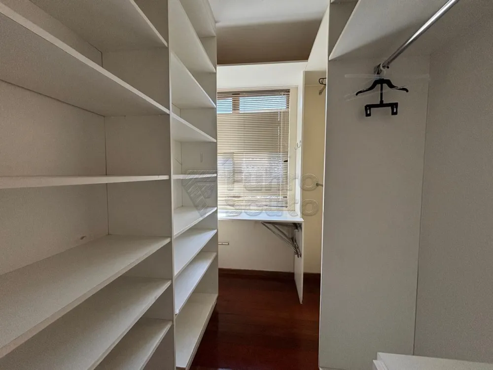 Comprar Apartamento / Padr&atilde;o em Pelotas R$ 840.000,00 - Foto 8