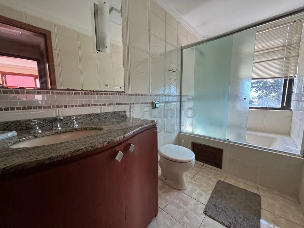 Comprar Apartamento / Padr&atilde;o em Pelotas R$ 840.000,00 - Foto 12