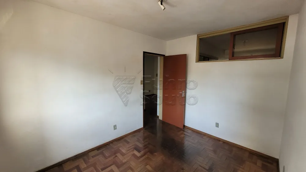 Comprar Apartamento / Padr&atilde;o em Pelotas R$ 230.000,00 - Foto 4