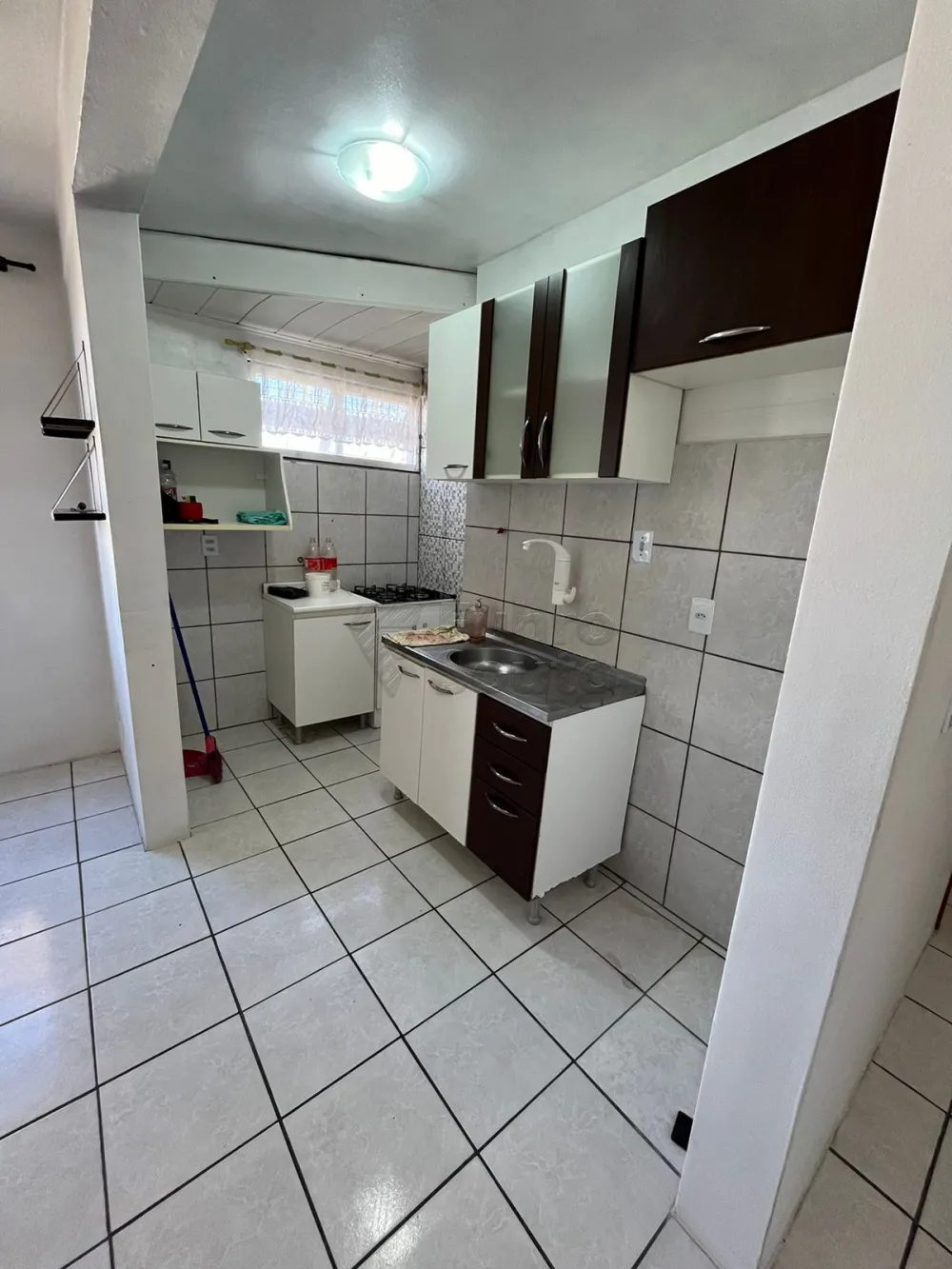 Comprar Apartamento / Padr&atilde;o em Pelotas R$ 150.000,00 - Foto 3
