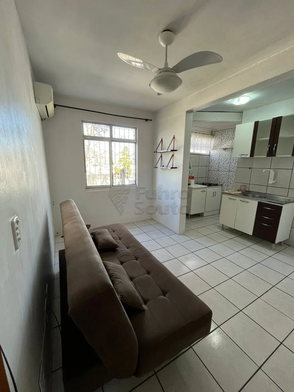 Comprar Apartamento / Padr&atilde;o em Pelotas R$ 150.000,00 - Foto 1