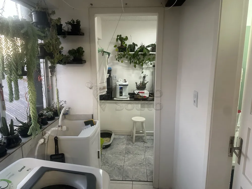 Comprar Apartamento / Padr&atilde;o em Pelotas R$ 330.000,00 - Foto 9